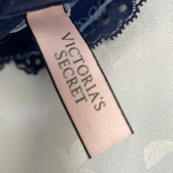Victoria’s Secret blue on blue underwire no padding Sz 32 B - Picture 3 of 6